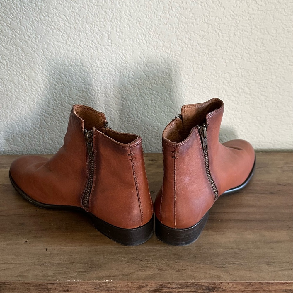 Frye Carly Womens’s Double Zipper Leather Ankle Boots Size 8-1/2 - Picture 2 of 4